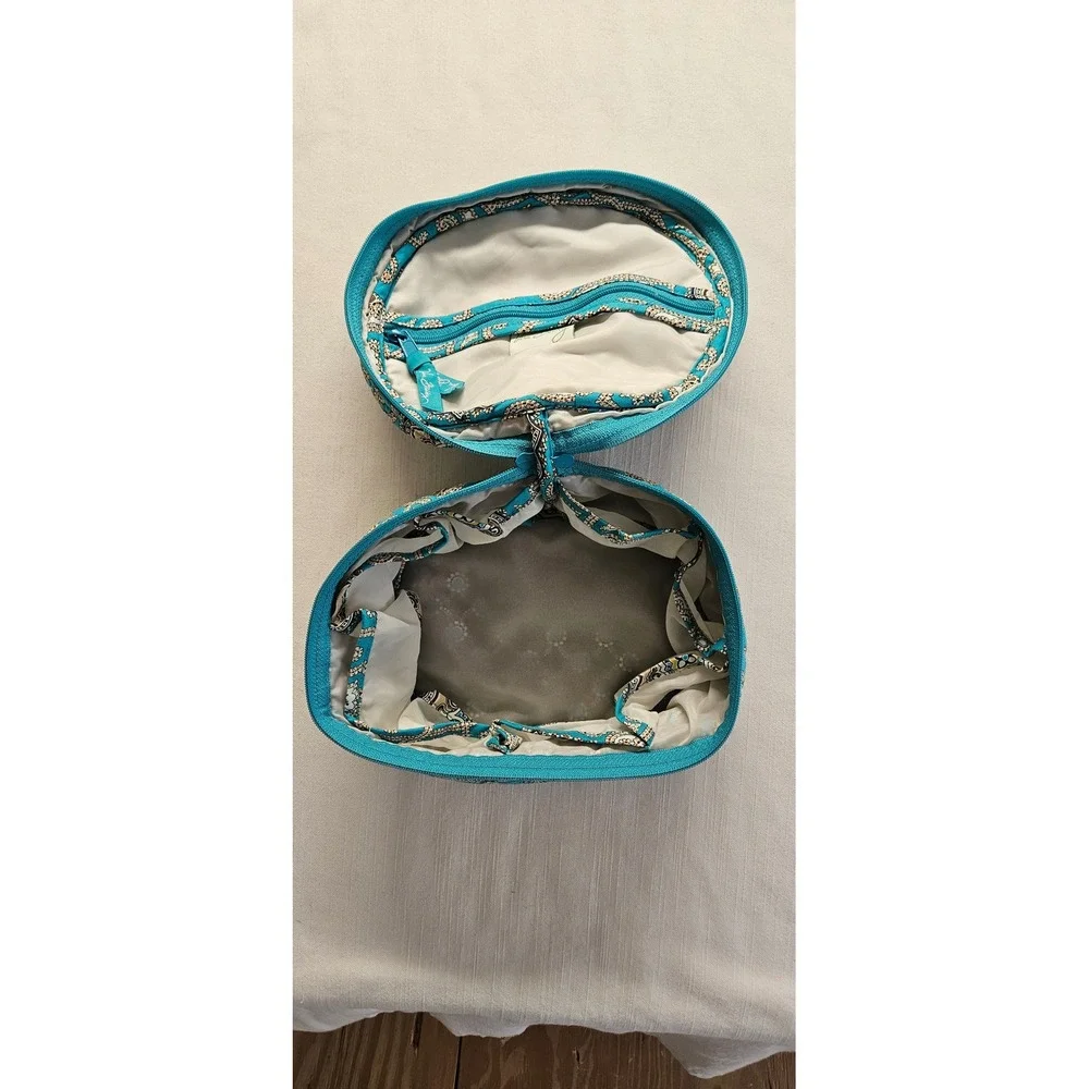 Vera Bradley Quilted Cotton Round Cosmetic Case Teal Paisley Vanity Makeup Bag